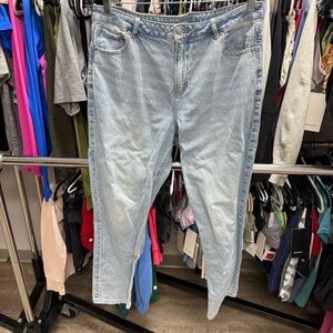 American Eagle Outfitters Sky Blue Relaxed Women's Jeans